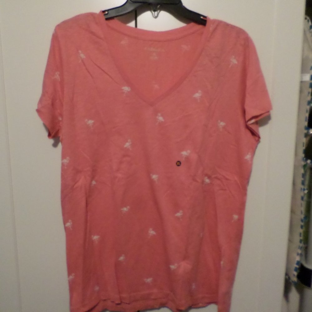 G.H. Bass Flamingo Print Cotton V Neck Tee NWT XL